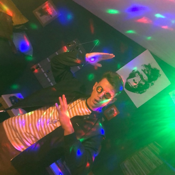 Meet your Posher, Yung - Picture 3 of 6